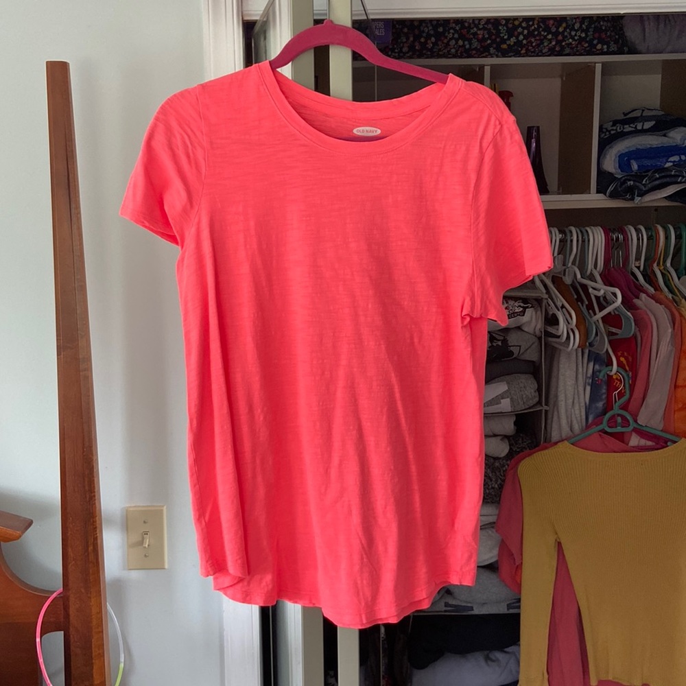 Old navy coral shirt